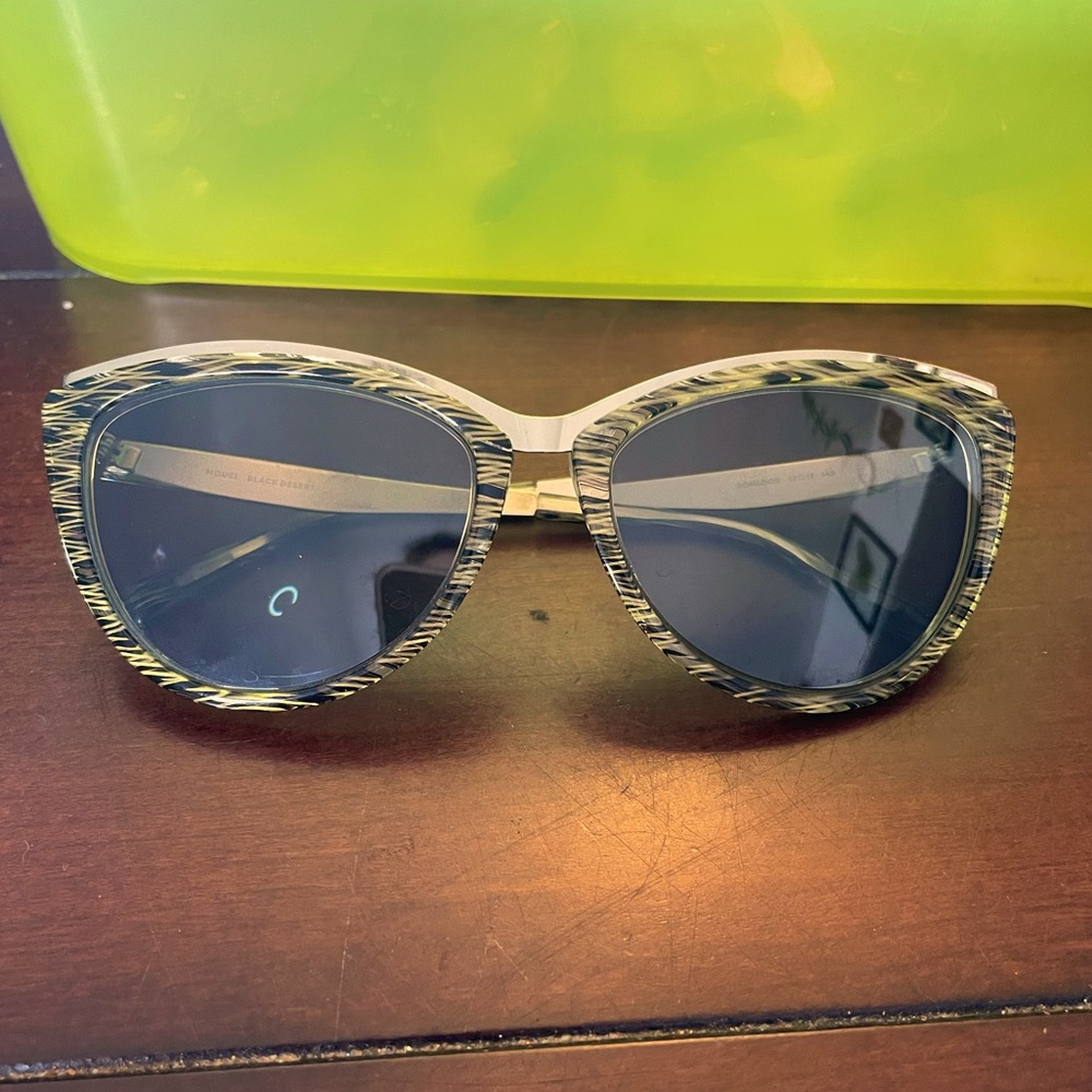 Bonlook patterned glasses- old Rx, NEEDS NEW LENSES